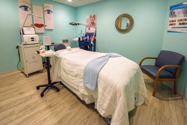 Esthetic procedure reatment room provided by Dr. Scott Hernberg of Tomorrow's Wellness Center, NJ's premier med spa.